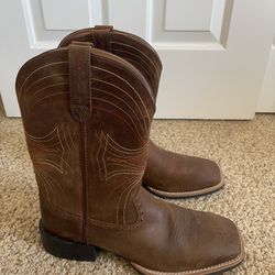 Ariat Boots Size 10.5 (Only Worn Once)