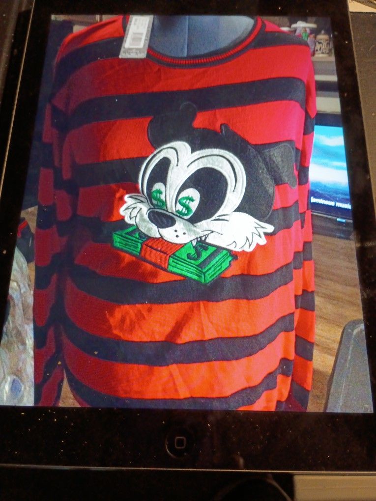 NEW REASON CLOTHING CO.  XL SWEATER