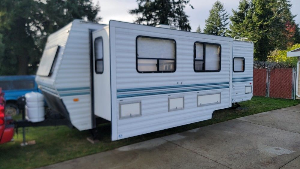 1997 26ft Arctic Fox Travel Trailer 