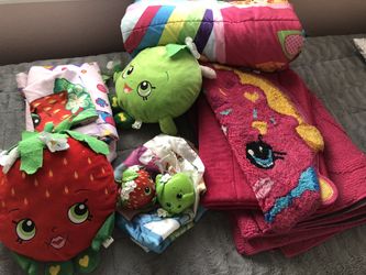Shopkins bathroom and bedroom set