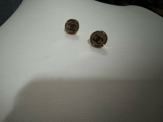 Woman studs earrings
