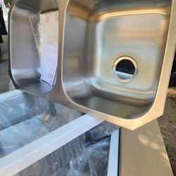 Stainless Underwood Sink 32"