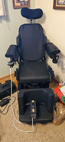 Quantum Edge 3 power wheelchair
