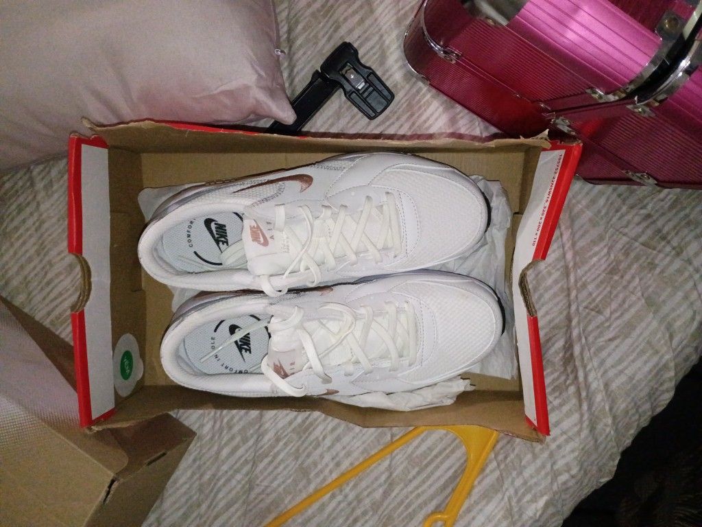 Women's Nike Air Max