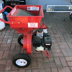 Predator 212cc Woodchipper/shredder