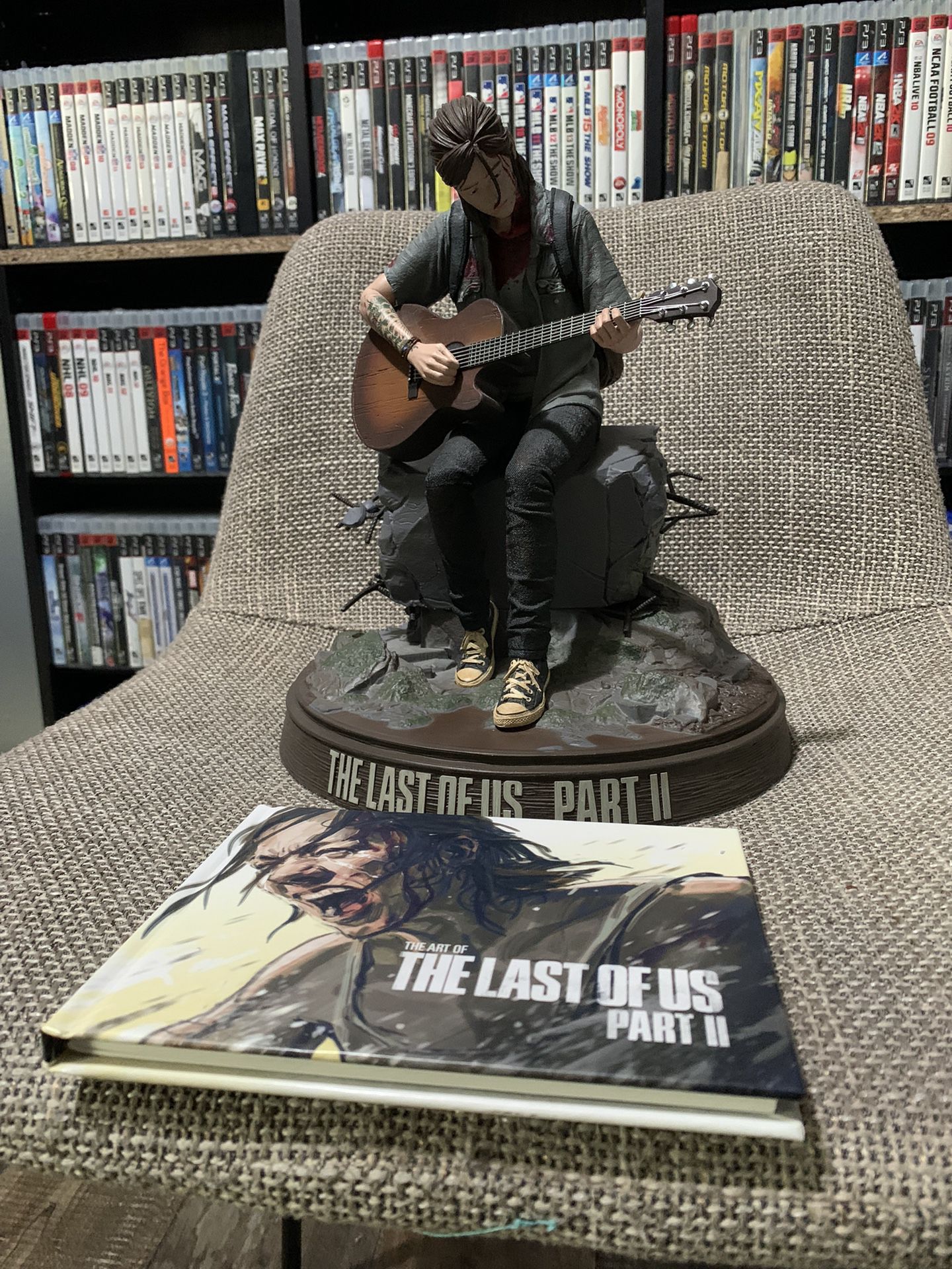 The Last of Us 2 Collector's Edition includes a 12 Ellie statue