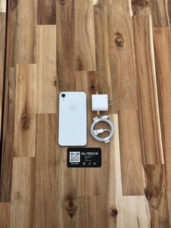 📱 iPhone XR | 64GB | White | Unlocked (Any Carrier)