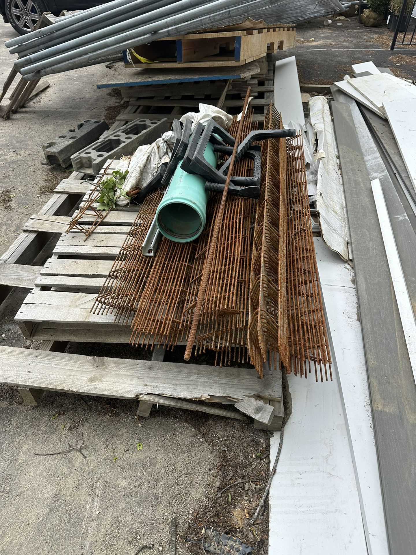 Mixed Wire Mess And Rebar