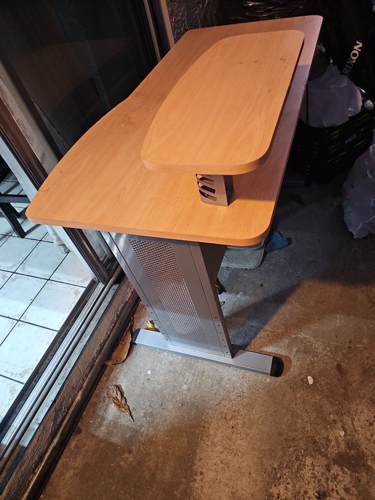 Used Desk