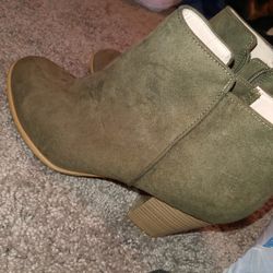 Old Navy Boots Size 9 Women's