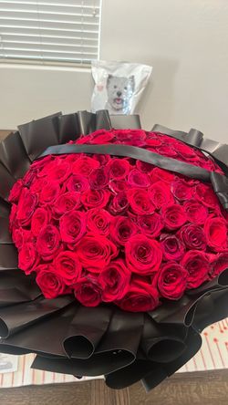 75 long stem roses/Ramo de flores