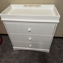Dress with Changing Table. 