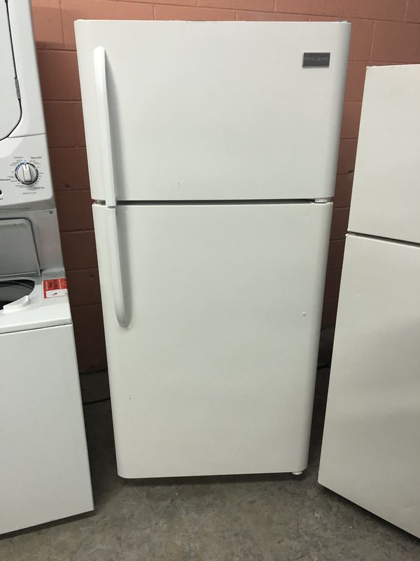 White 18 Cubic Foot Refrigerator for Sale in Rockledge, FL - OfferUp