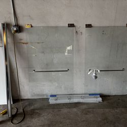 Slider shower door