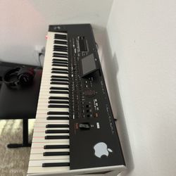 Korg Pa4X 76-Key Professional Arranger – Great Condition