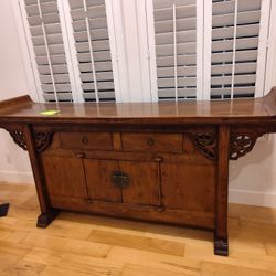 Vendo: Antique Carved Hardwood 