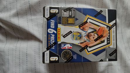 Panini Mosaic 2024-2025 NBA trading card box.
