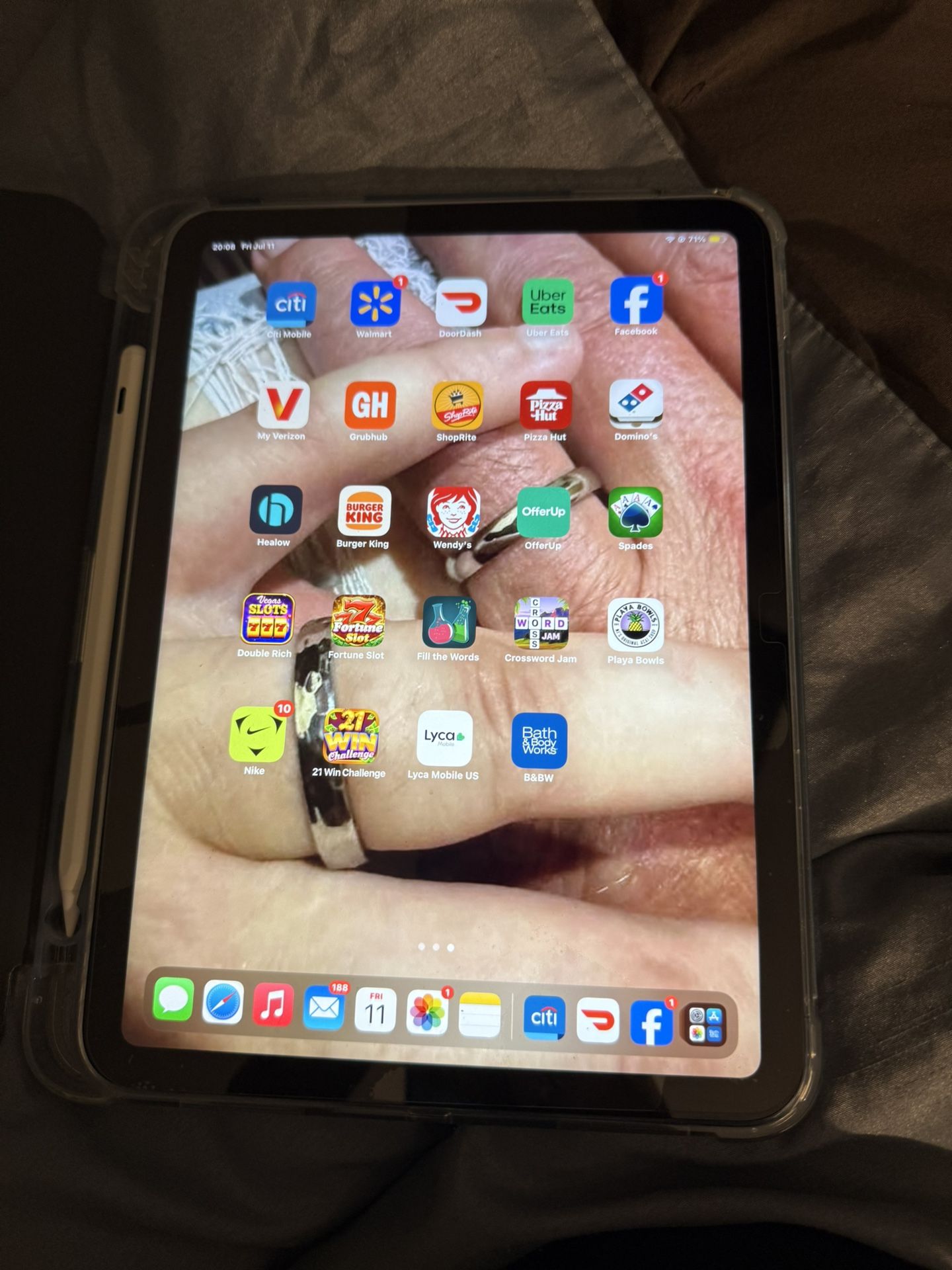 Apple iPad 10th Gen