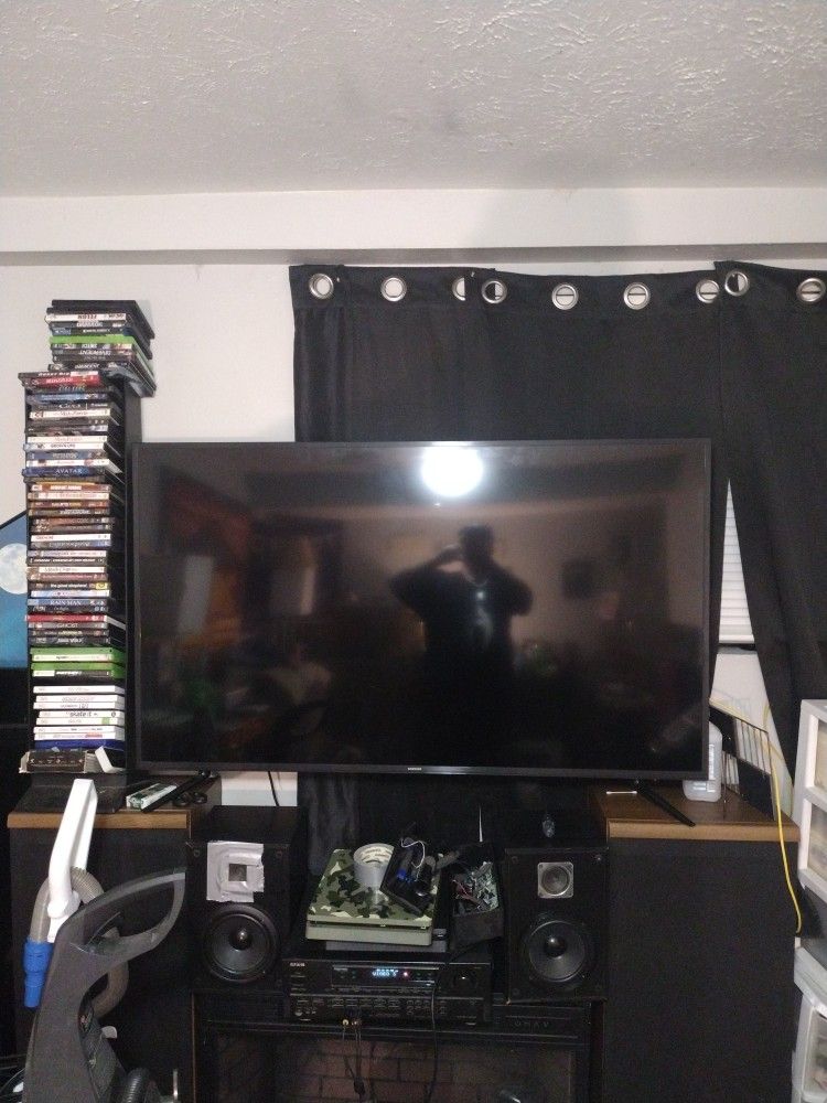 50" Smart TV