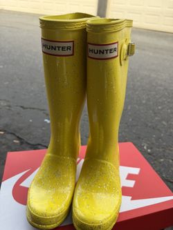 Hunter Yellow Glitter Rain Boots