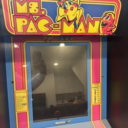 The ICONIC Ms. PAC MAN! With Extra Games! Already Assembled! 