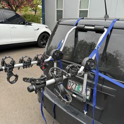Thule Trunk Mount Bike Rack - Holds 3 Bikes - Great Condition!