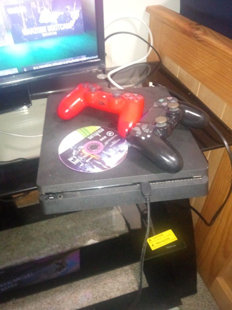 Ps4  And Two Controllers And A Battlefield 3 CD Disc For Xbox 360 VERY Rare
