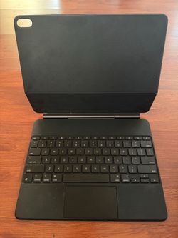 iPad Air 13inch Magic Keyboard