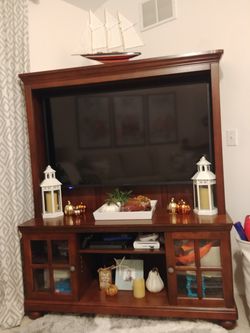 Entertainment center with tv mount