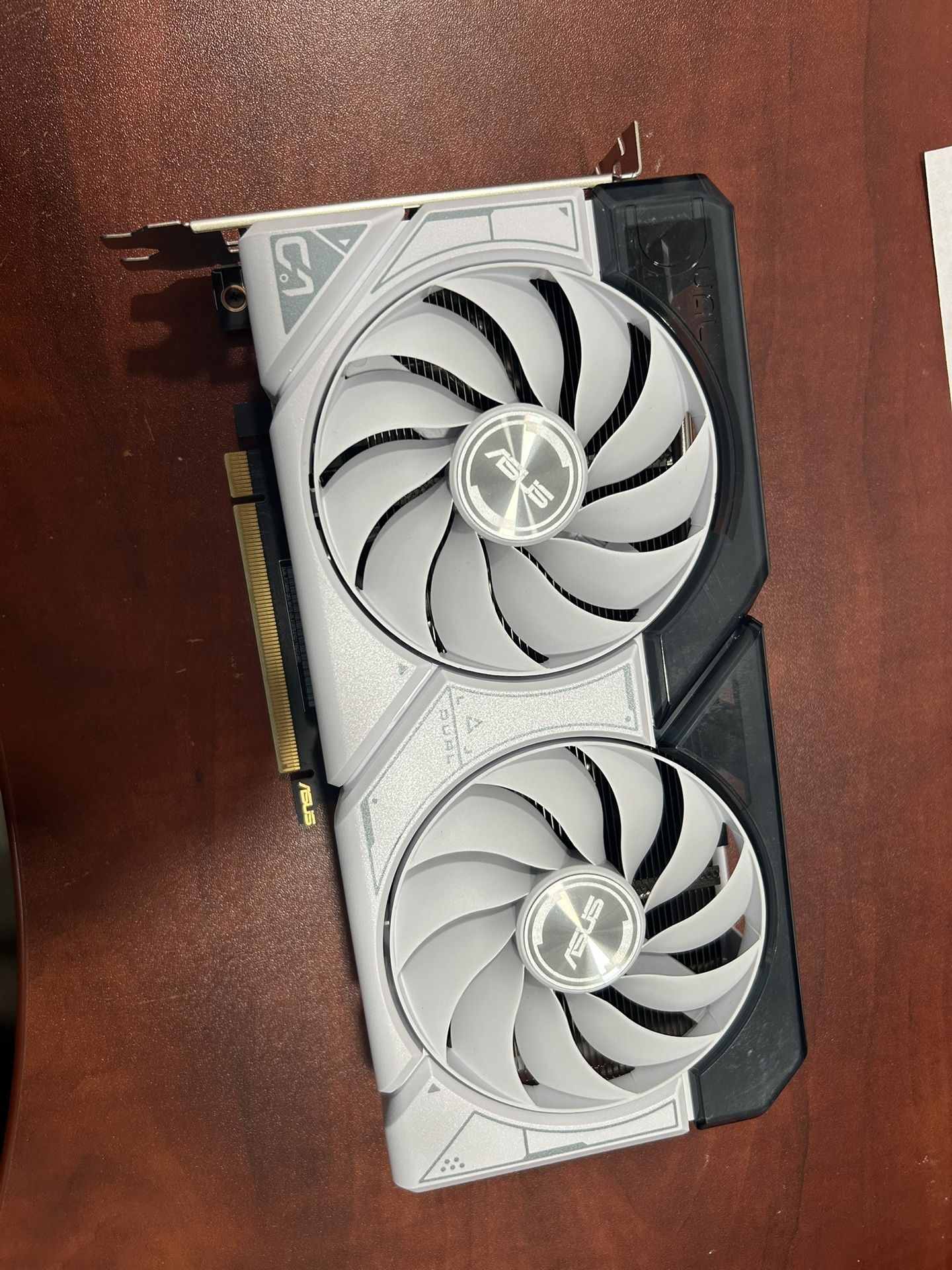 ASUS Dual RTX 4060 White Edition