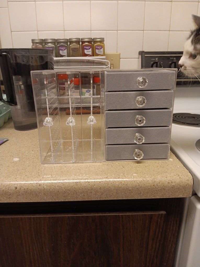 Plastic Jewelry Container