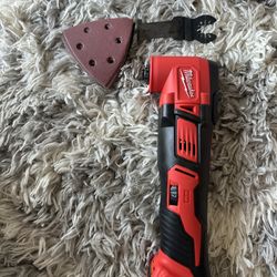 Milwaukee Multitool 