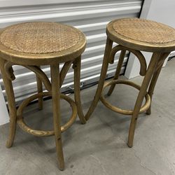 Round Wooden Barstools 