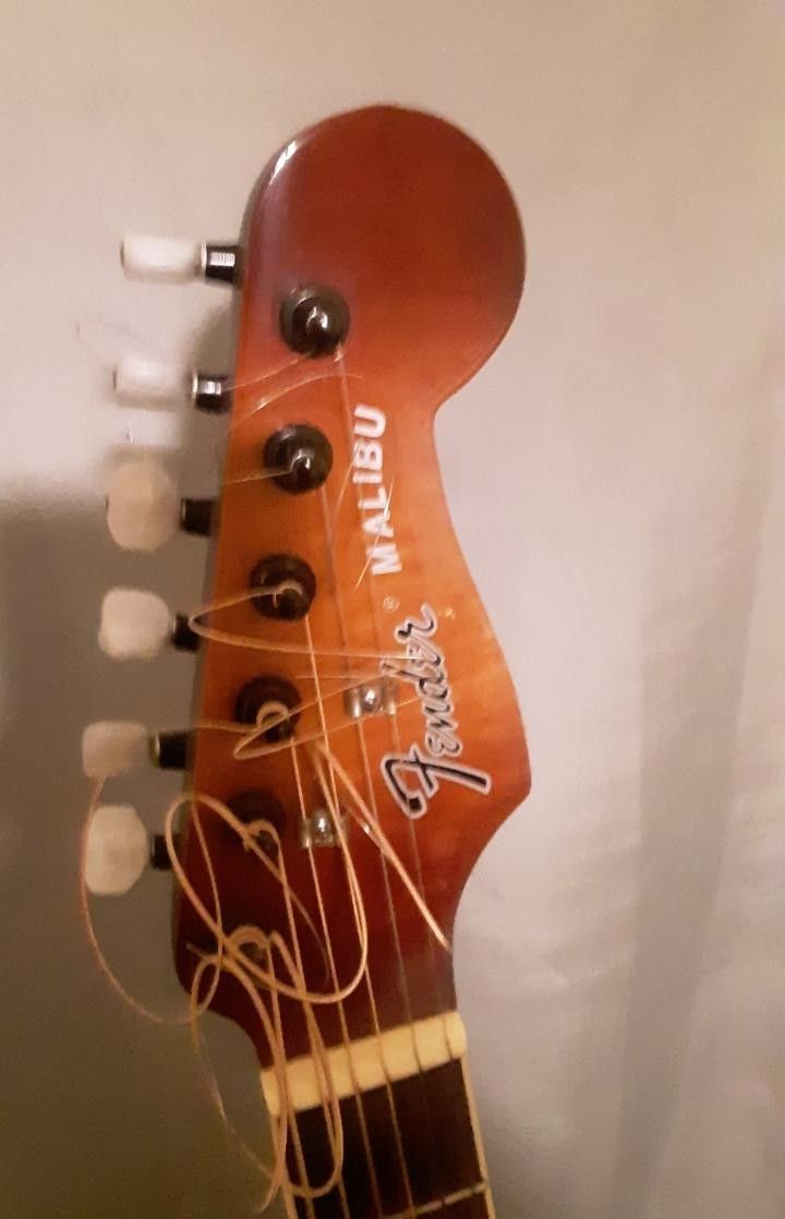 Fender MALIBU.. 1991