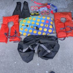 2 Adult Life Vests, Goggles,Flippers, Snorkels, Bag.