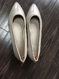 Frye grey point flats 8.5