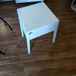 White Metal Kitchen Stand 