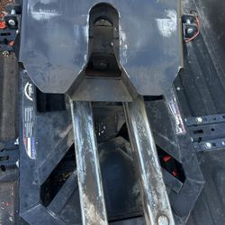 Pullrite 2700 5th Wheel Hitch 