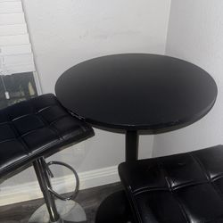 Bar Table And Chairs 