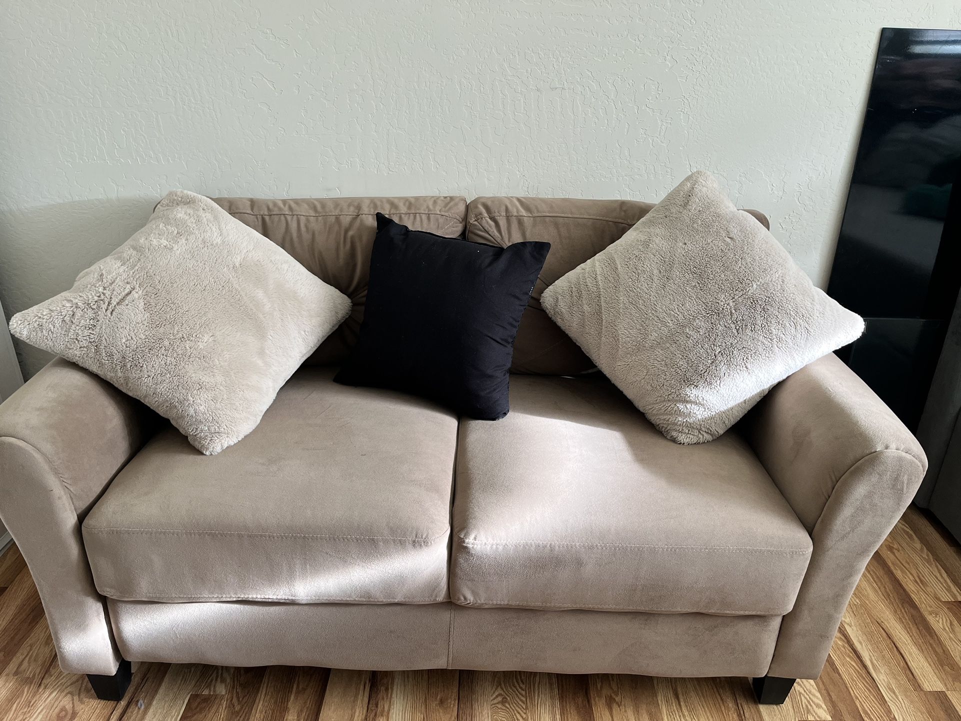 Love Seat Couch W/ Pillows 