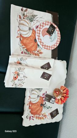 Fall Classics Harvest Table Linen Set