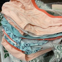 Fruit Of The Loom Girls Underwear for Sale in Cumberland, IN - OfferUp