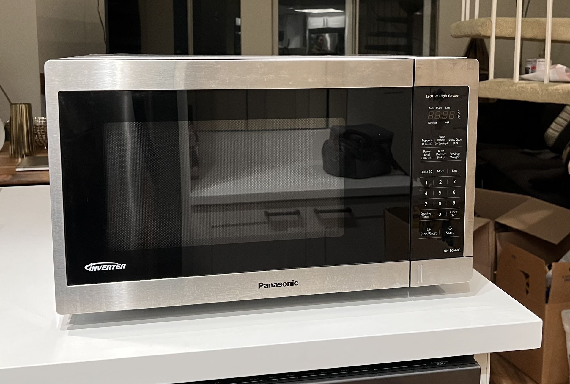 Panasonic 1.3CuFt Stainless Steel Countertop Microwave Oven NN-SC668S