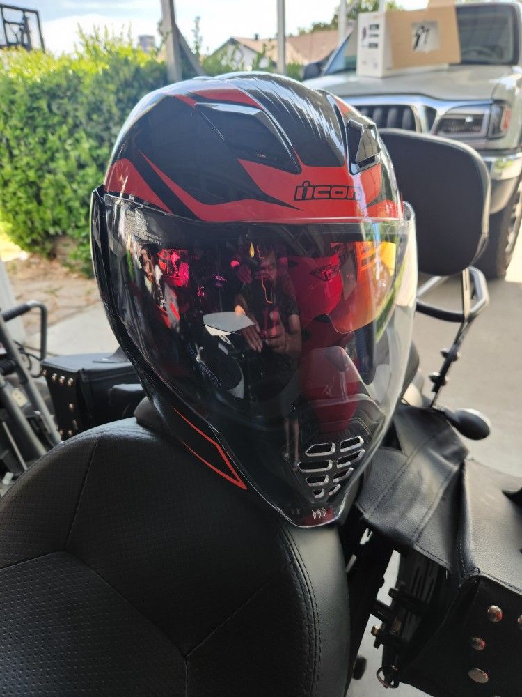 Icon Helmet