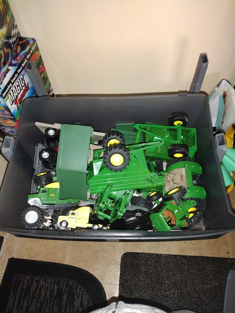 John Deer Items