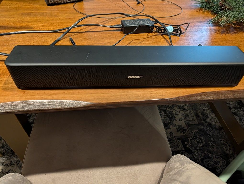 Bose Solo 5 TV Soundbar Sound System with Universal Remote Control, Black
