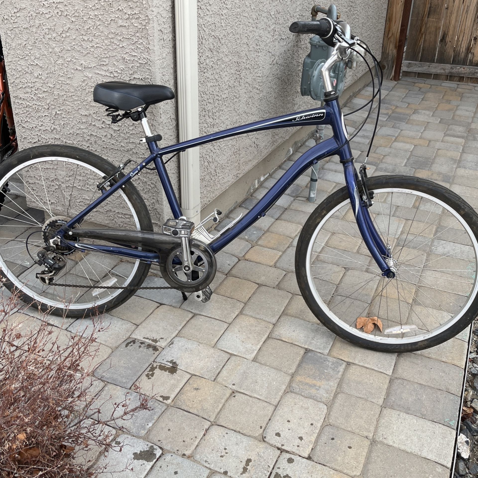 Schwinn 7 Speed Cruiser Bicycle 