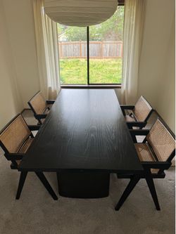 William Sonoma dining table with 4 chairs