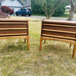 1960s Mid-Century Lane Rhythm Series Walnut Nightstands End Tables