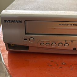 Silvania DVC840F DVD/VCR Video Recorder